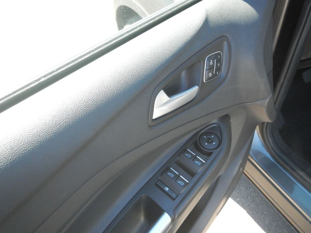 2017 Ford Escape Image 16