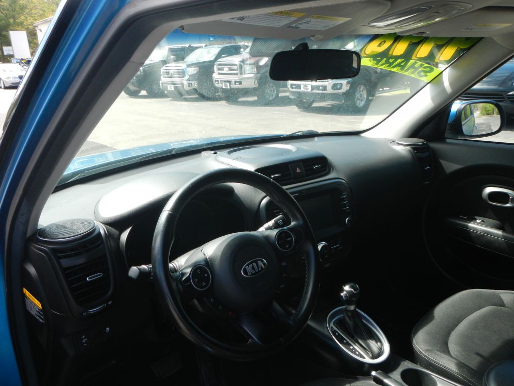 2018 Kia Soul Image 2