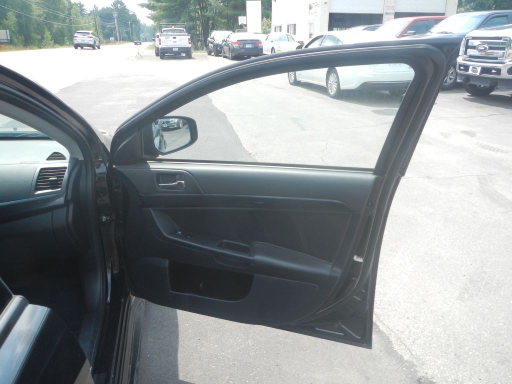 2016 Mitsubishi Lancer Image 15