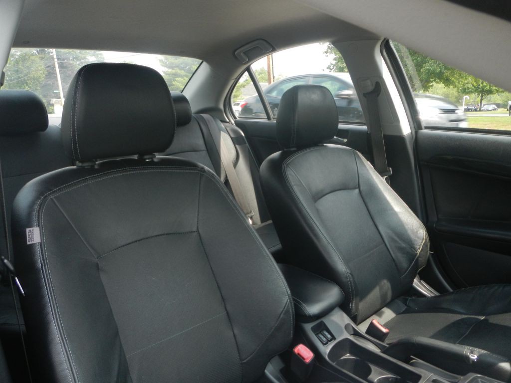 2016 Mitsubishi Lancer Image 24