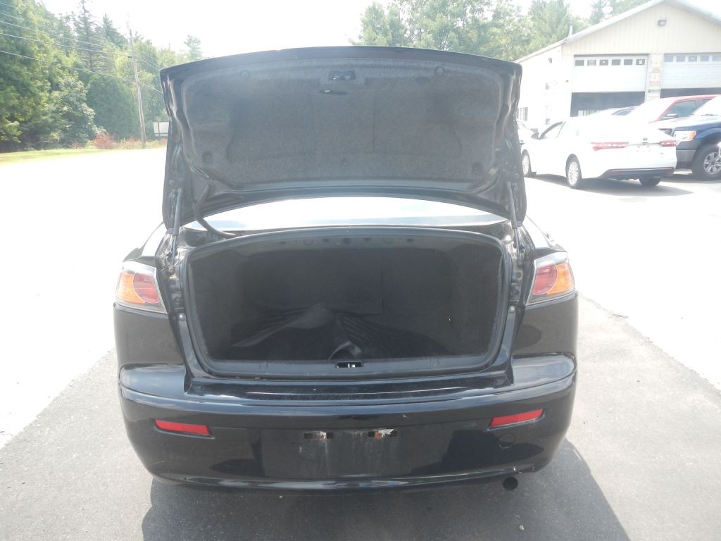 2016 Mitsubishi Lancer Image 34