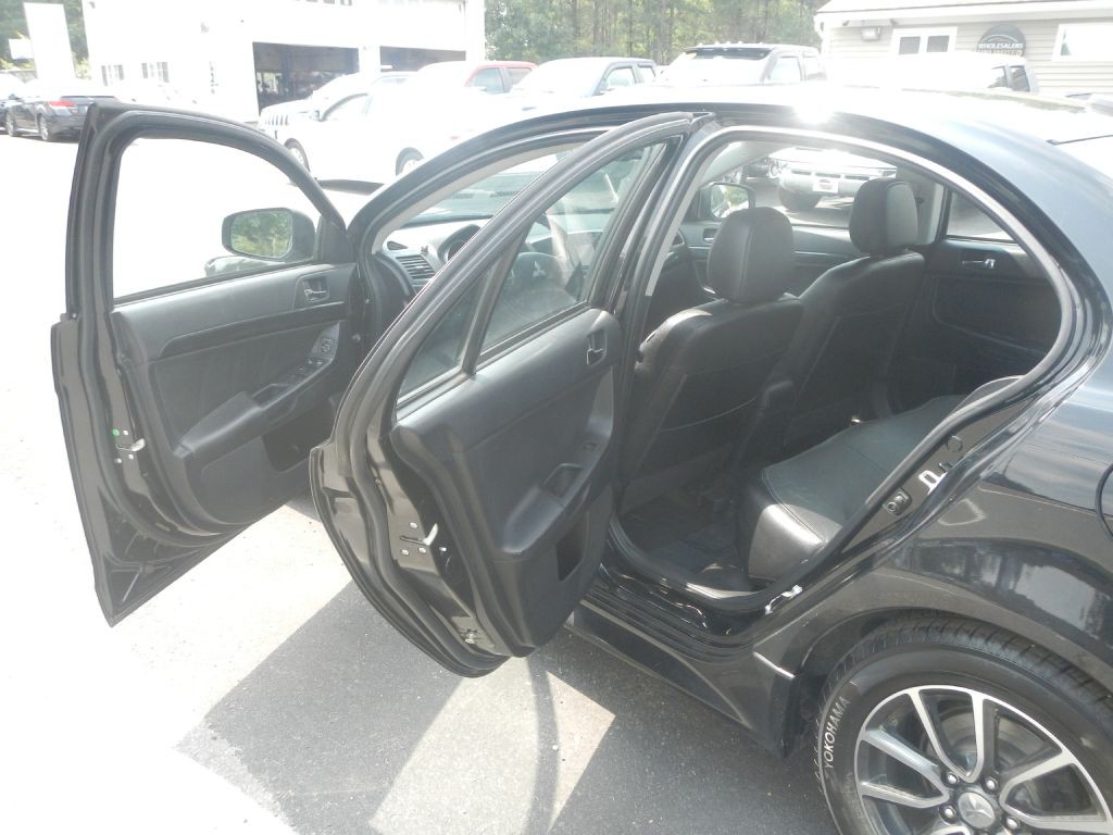 2016 Mitsubishi Lancer Image 40