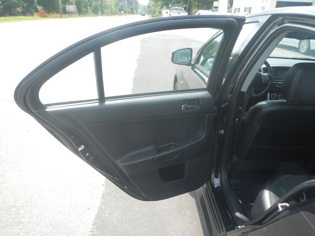 2016 Mitsubishi Lancer Image 42