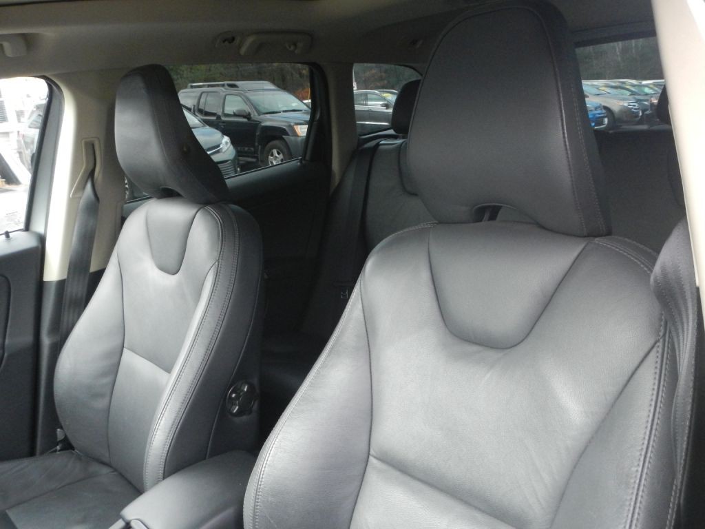 2013 Volvo XC60 Image 4