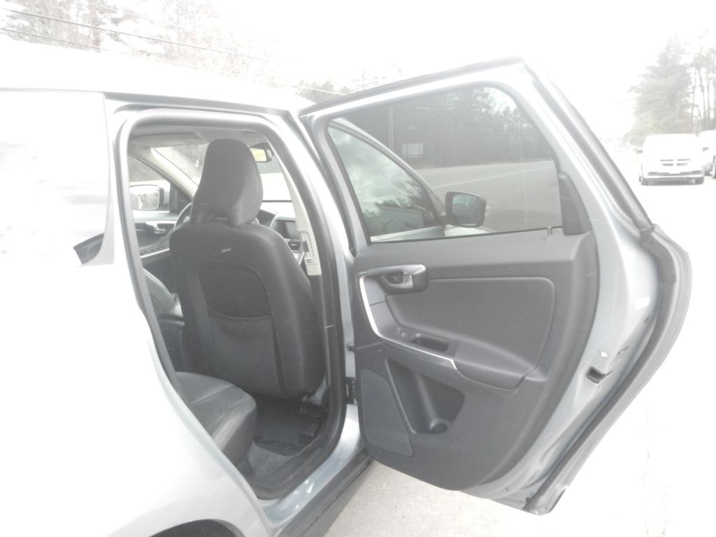 2013 Volvo XC60 Image 22