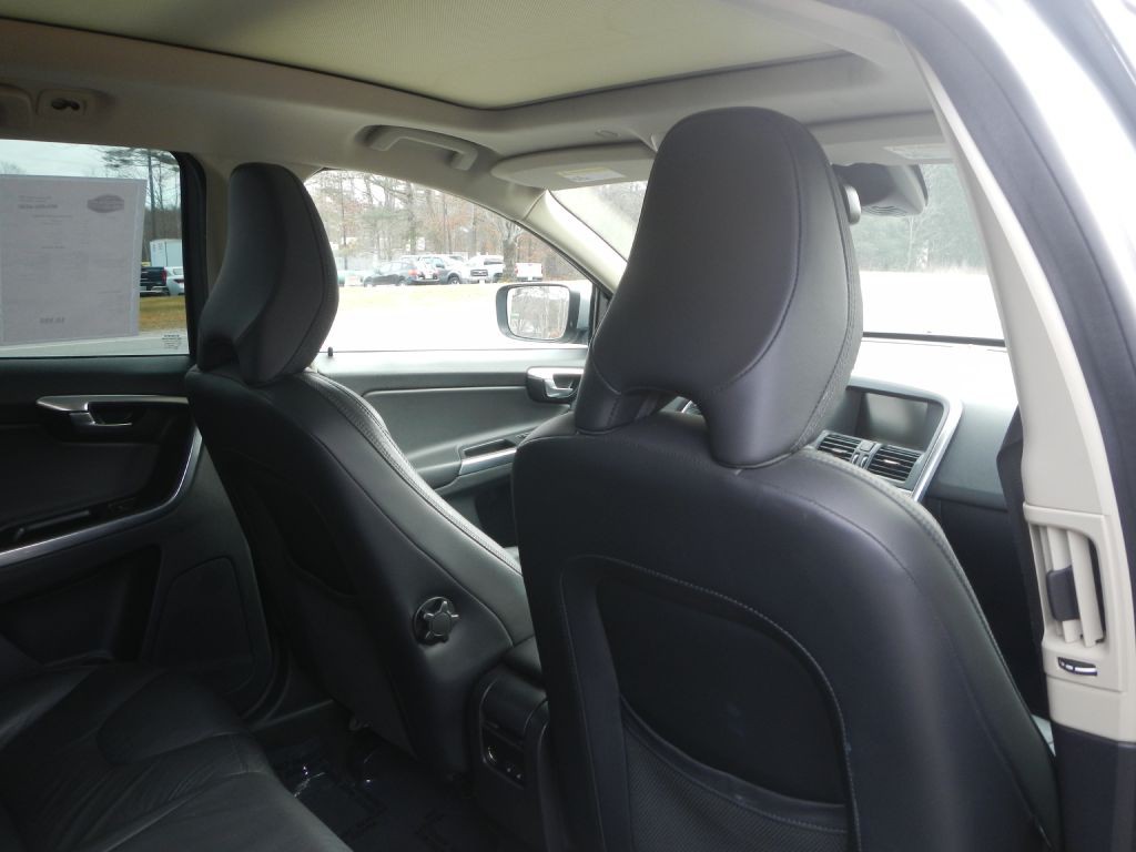 2013 Volvo XC60 Image 24