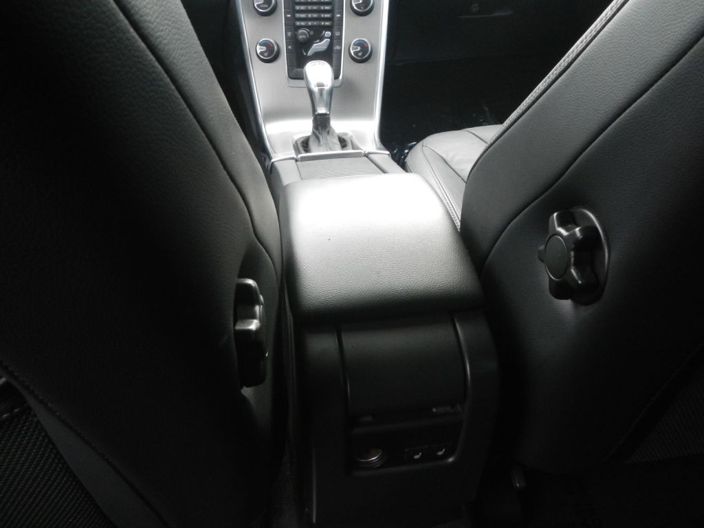 2013 Volvo XC60 Image 45