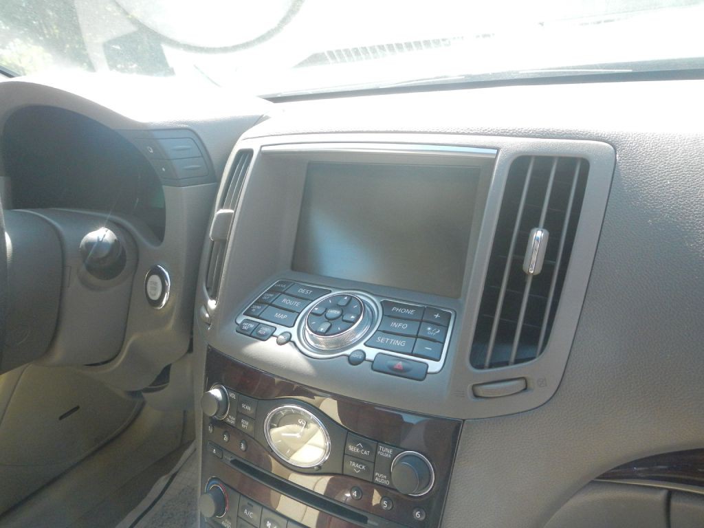 2012 INFINITI G37 Image 24