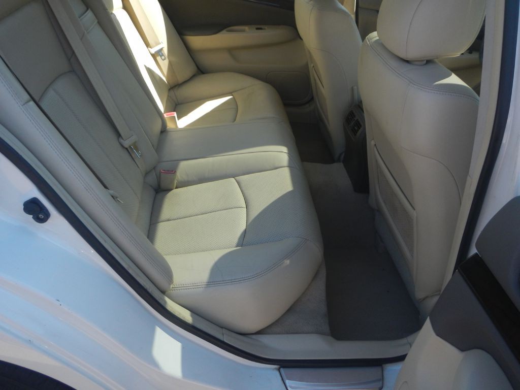 2012 INFINITI G37 Image 28