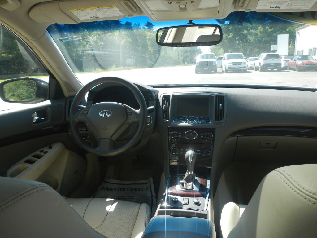 2012 INFINITI G37 Image 31