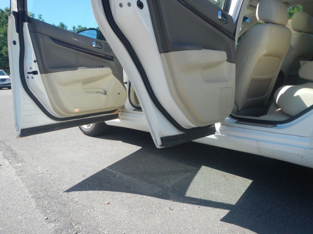 2012 INFINITI G37 Image 44