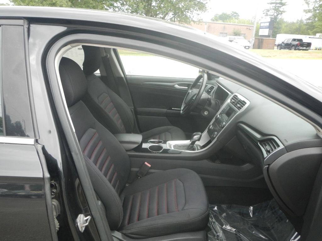 2014 Ford Fusion Image 17