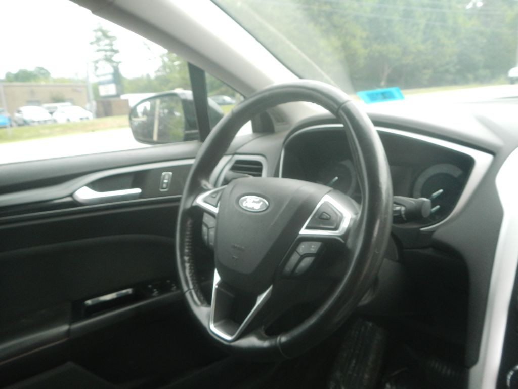 2014 Ford Fusion Image 19