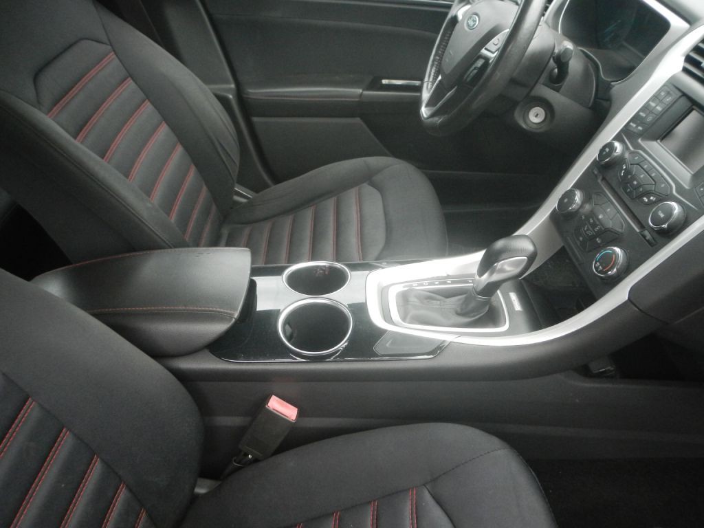 2014 Ford Fusion Image 23