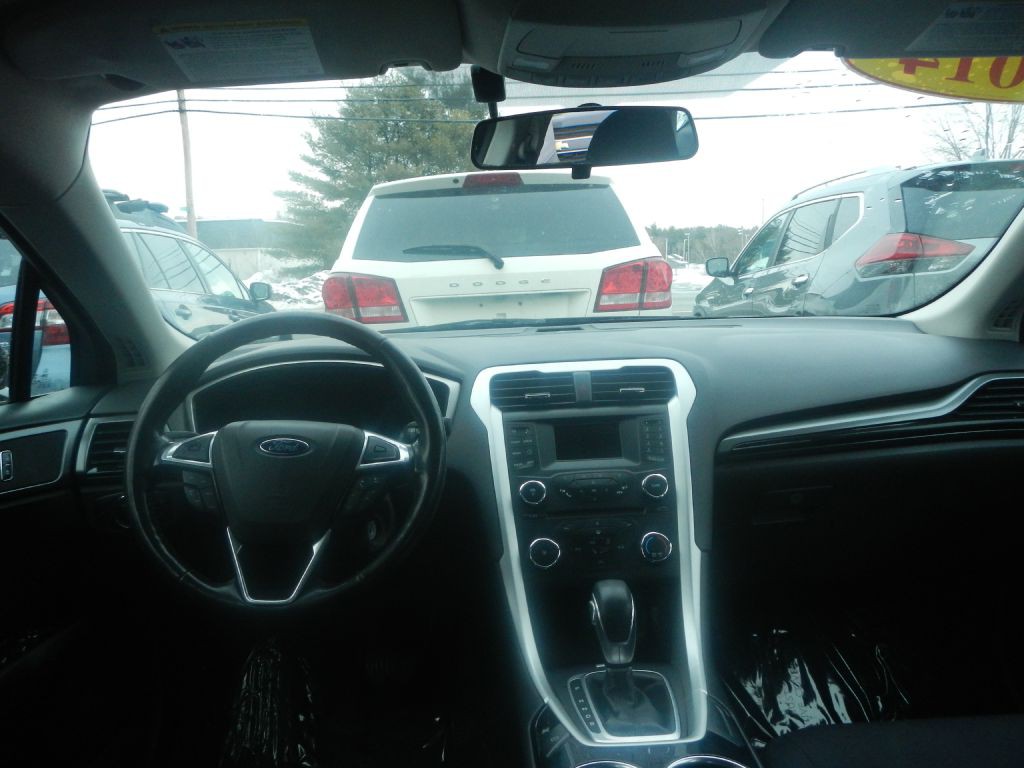 2014 Ford Fusion Image 12