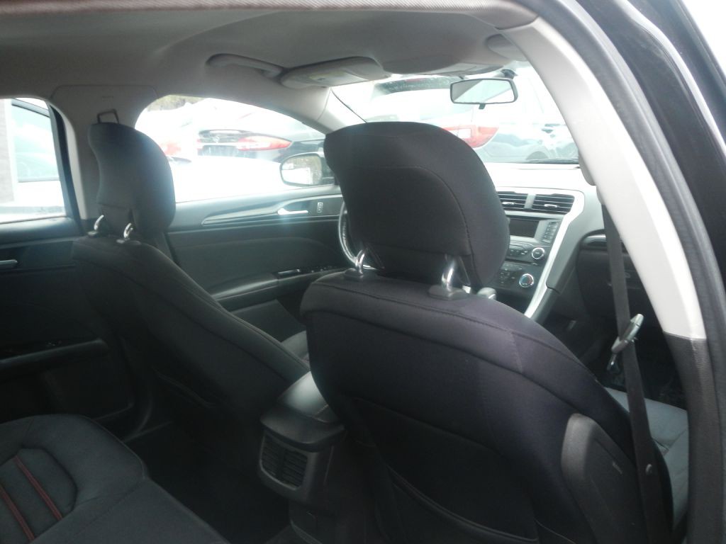 2014 Ford Fusion Image 16