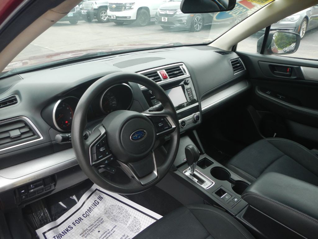 2018 Subaru Legacy Image 9