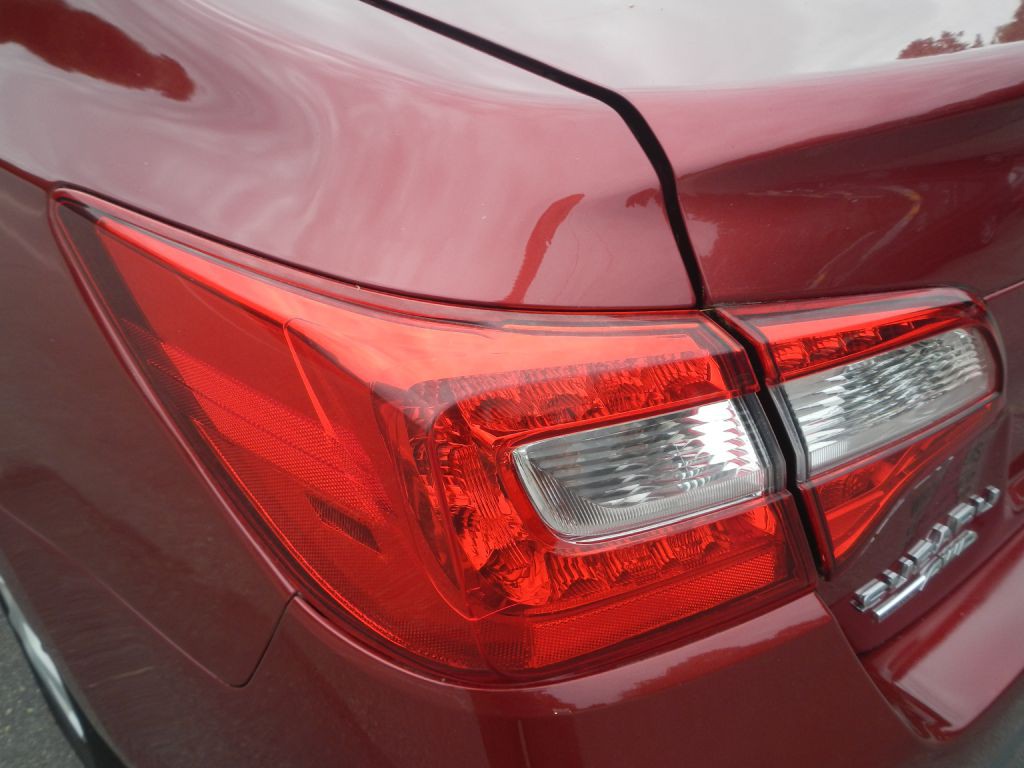 2018 Subaru Legacy Image 35