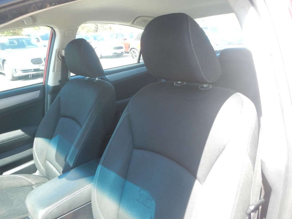 2018 Subaru Legacy Image 4