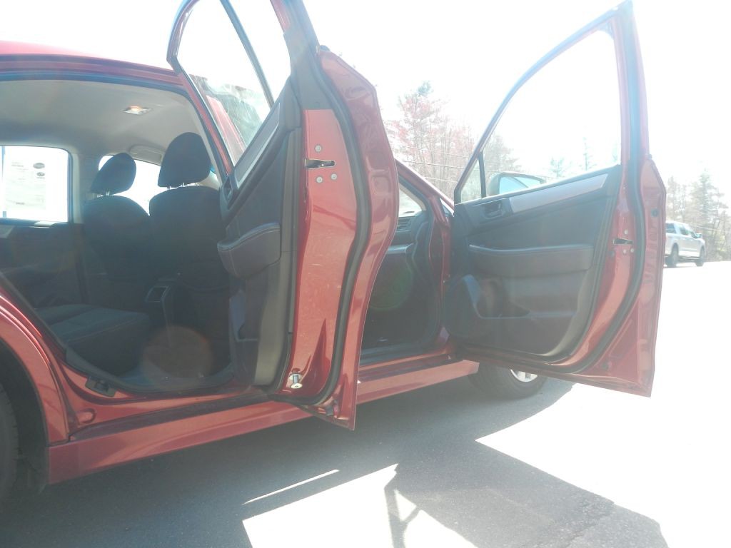 2018 Subaru Legacy Image 15