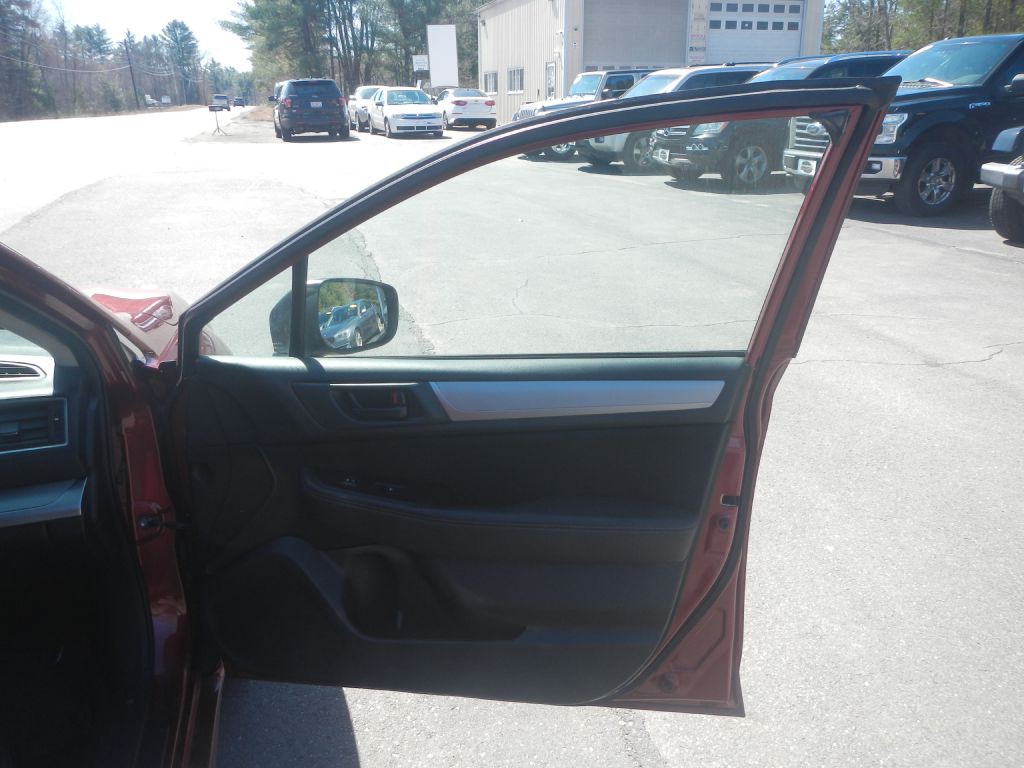 2018 Subaru Legacy Image 16