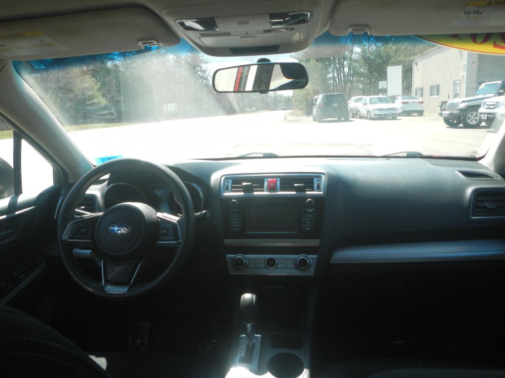 2018 Subaru Legacy Image 28