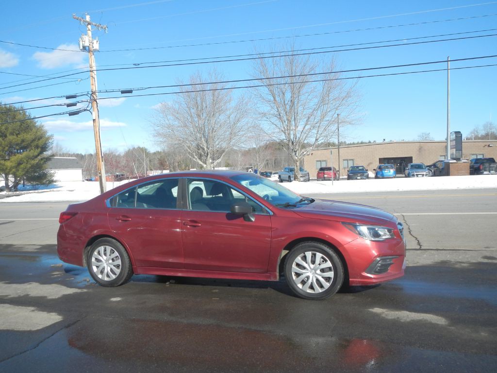 2018 Subaru Legacy Image 2