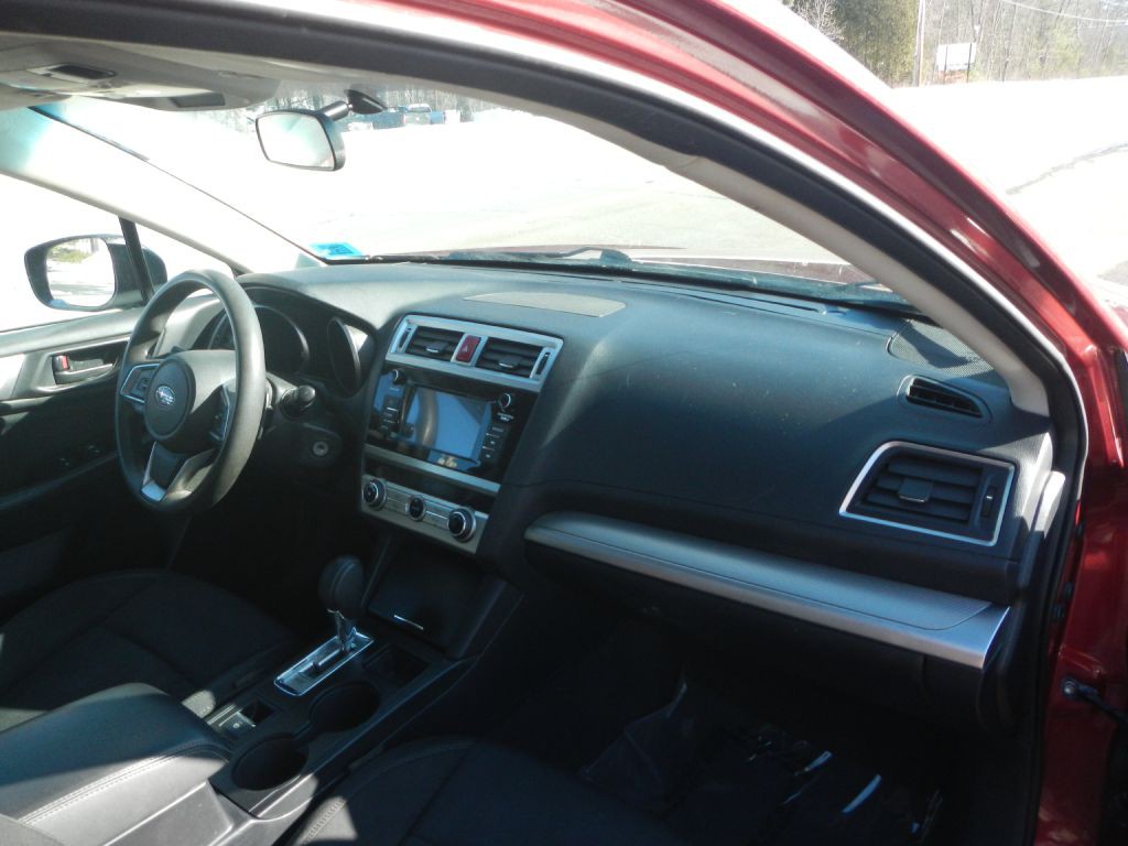 2018 Subaru Legacy Image 3