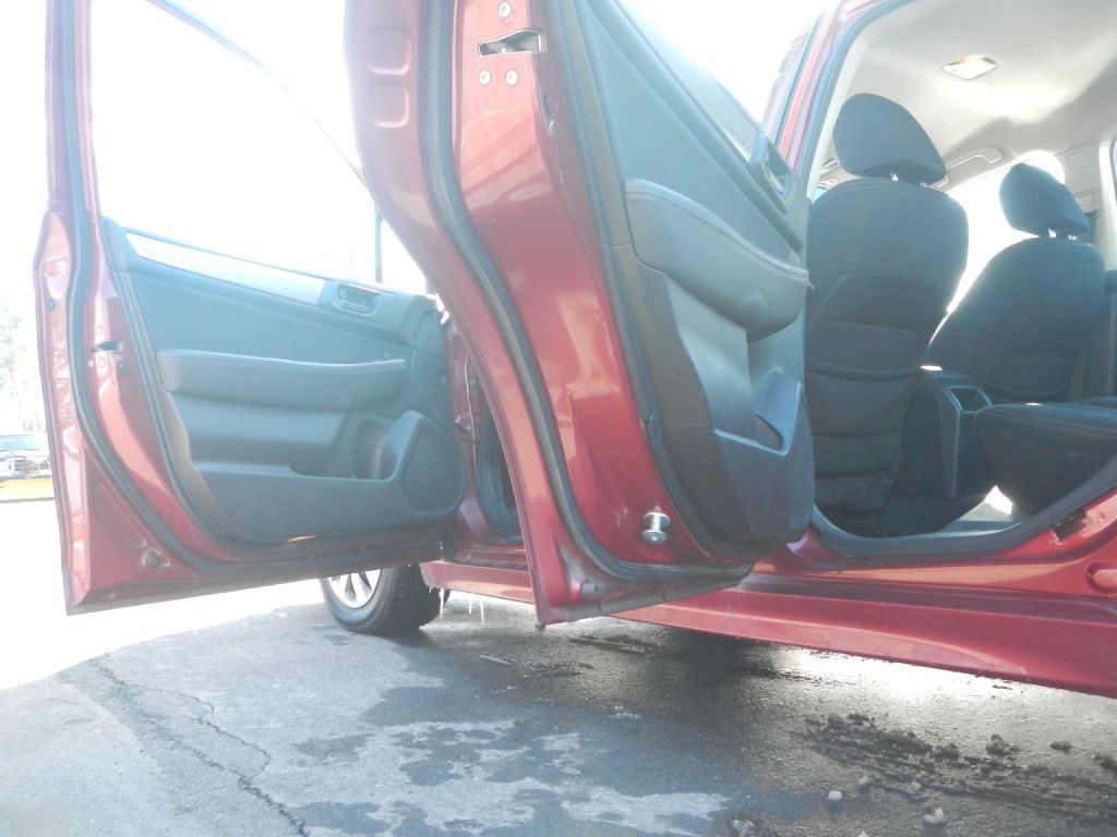 2018 Subaru Legacy Image 10