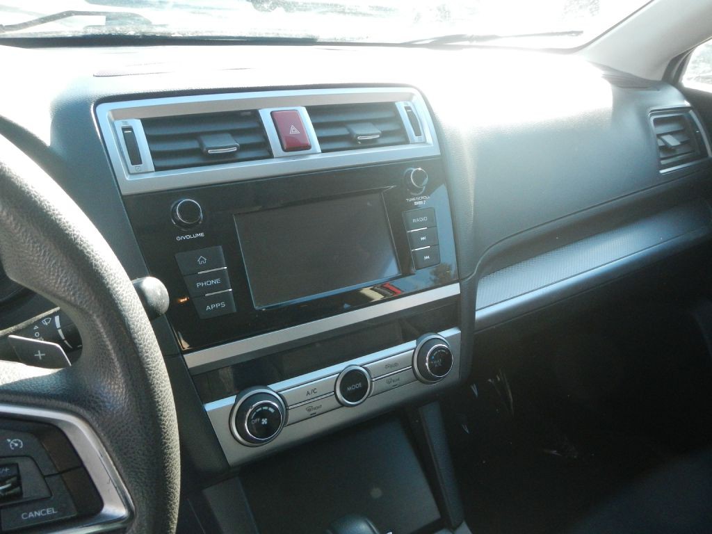 2018 Subaru Legacy Image 17