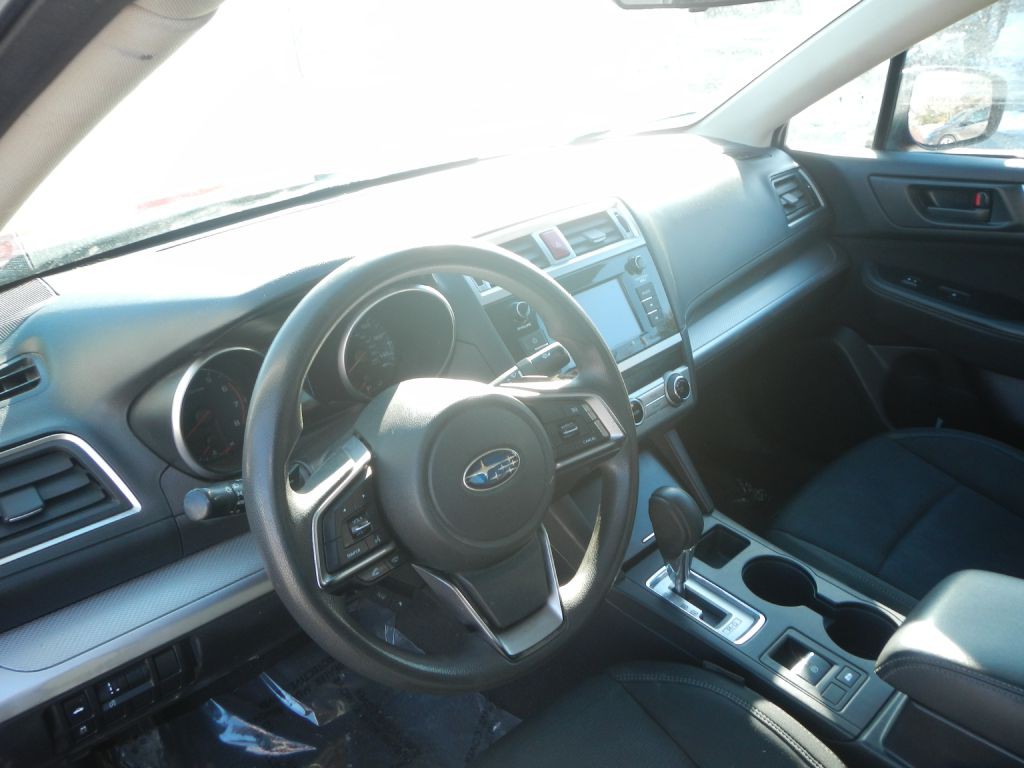 2018 Subaru Legacy Image 19