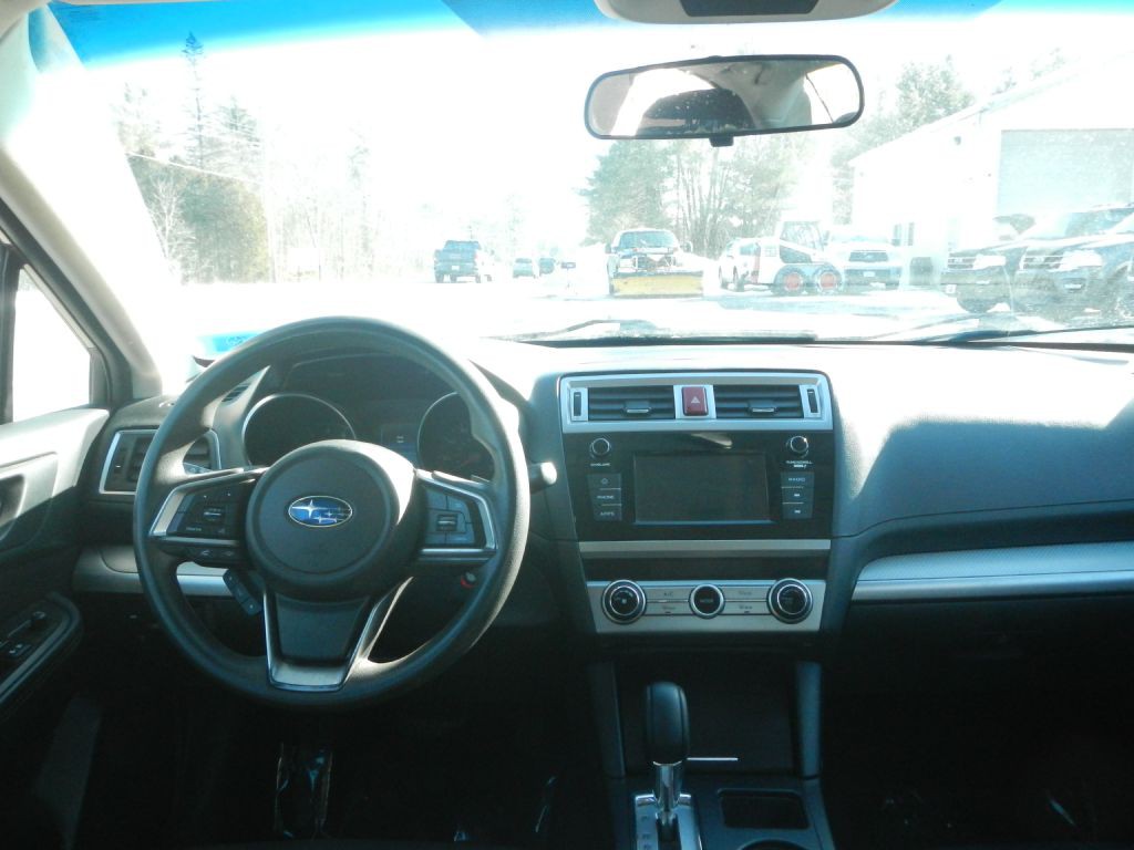 2018 Subaru Legacy Image 24