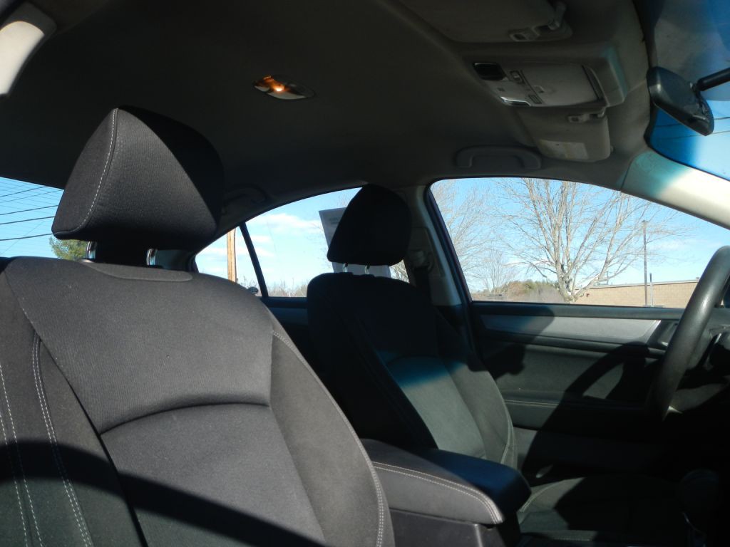 2018 Subaru Legacy Image 42