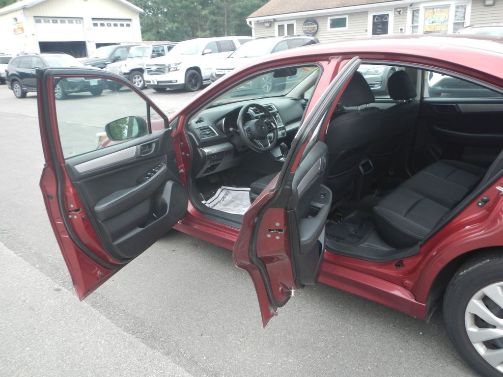 2018 Subaru Legacy Image 37