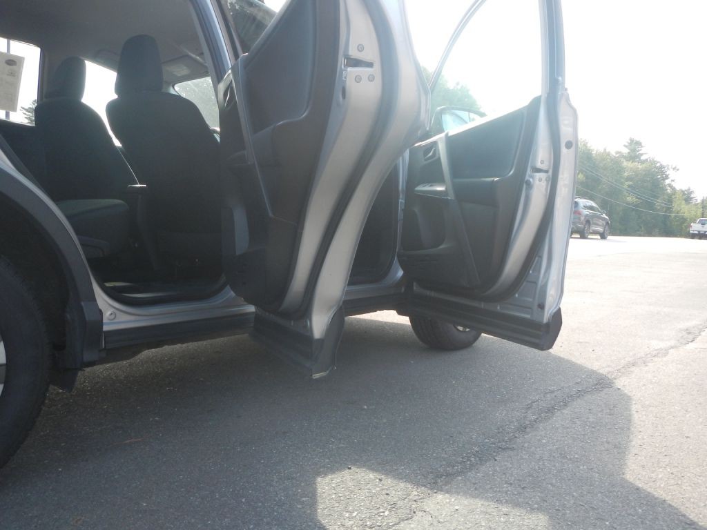 2016 Toyota Rav4 Image 17