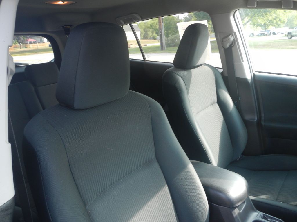 2016 Toyota Rav4 Image 21