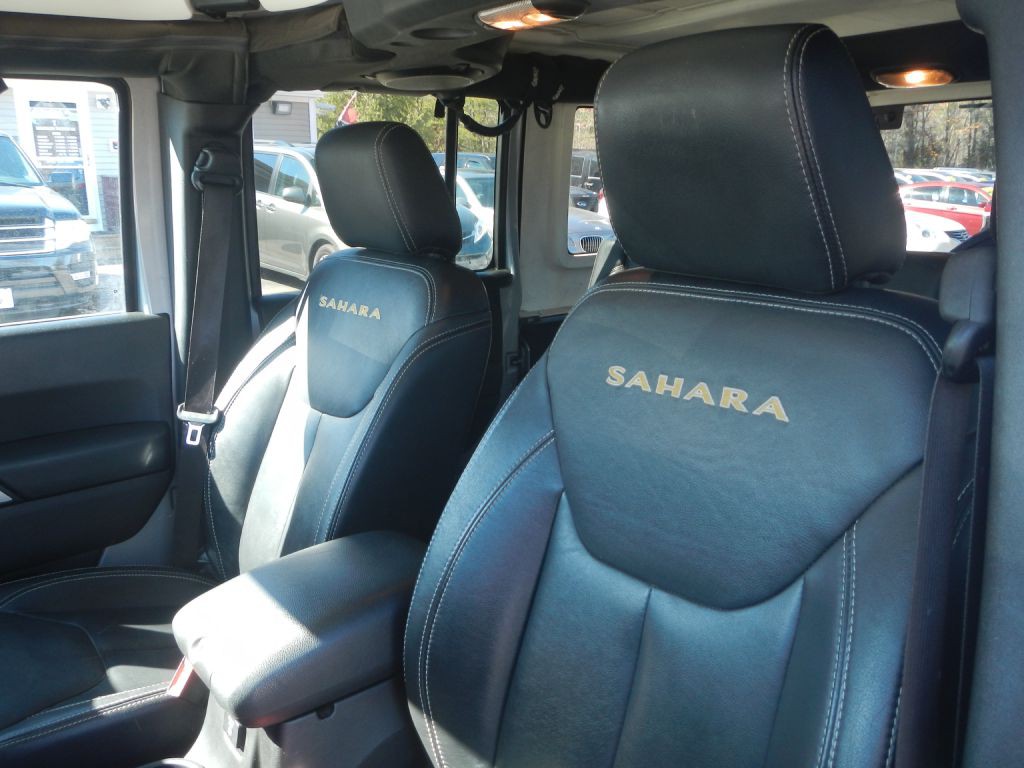 2013 Jeep Wrangler Image 4