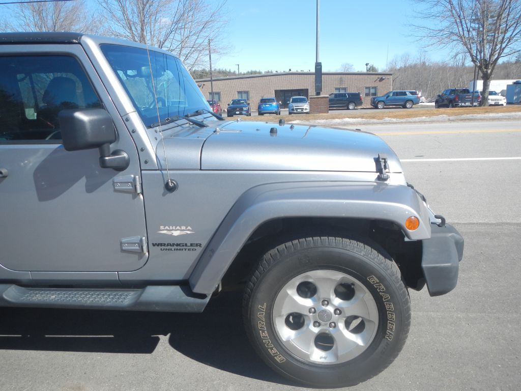 2013 Jeep Wrangler Image 9