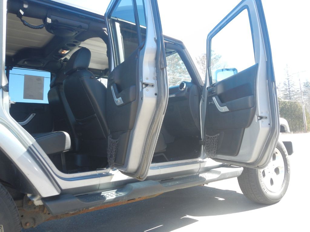 2013 Jeep Wrangler Image 14