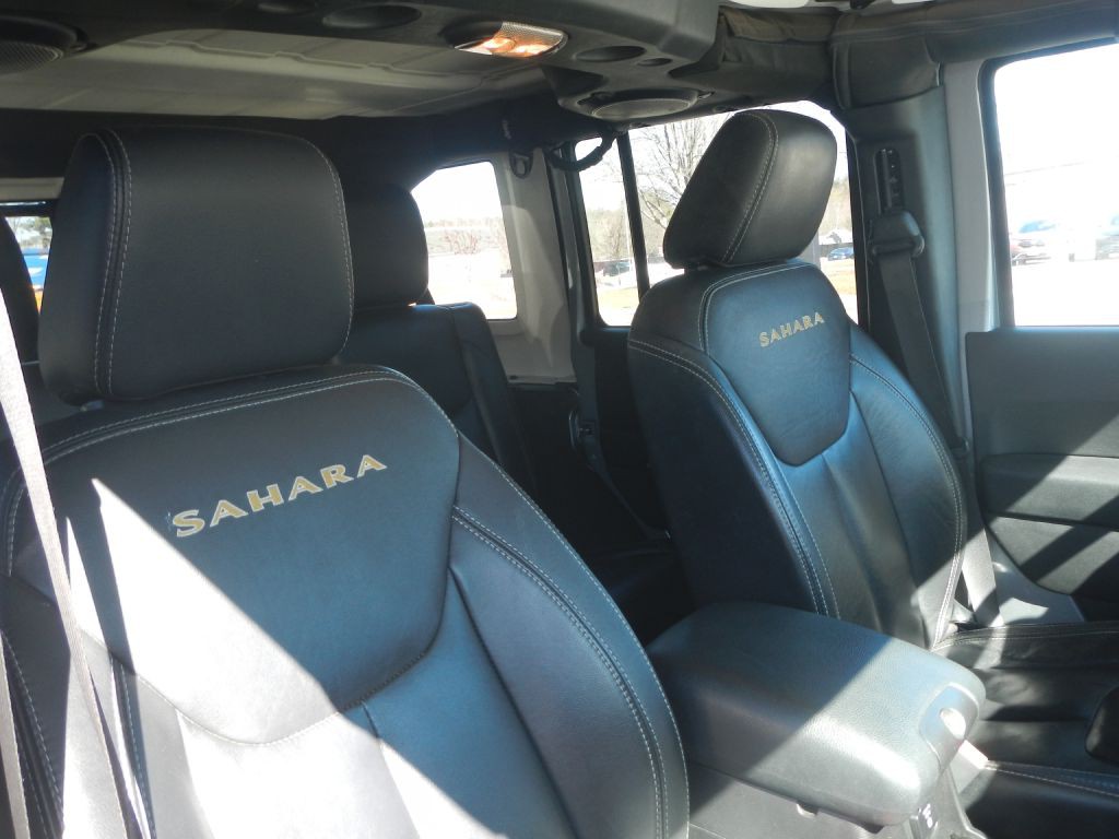 2013 Jeep Wrangler Image 17
