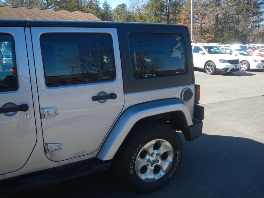 2013 Jeep Wrangler Image 34