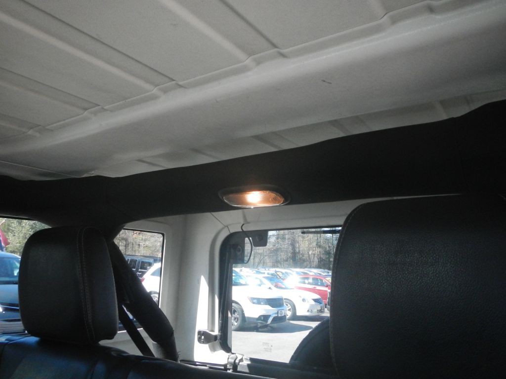 2013 Jeep Wrangler Image 43