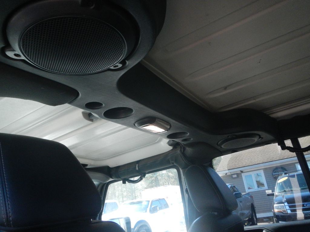 2013 Jeep Wrangler Image 44