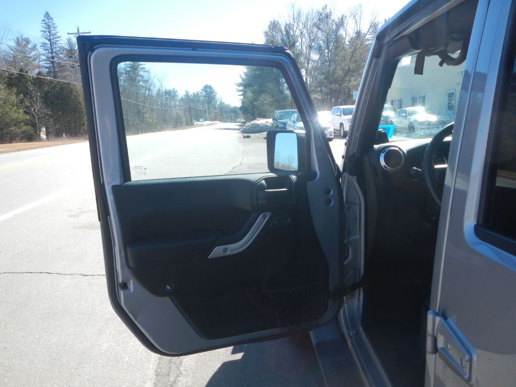 2013 Jeep Wrangler Image 47