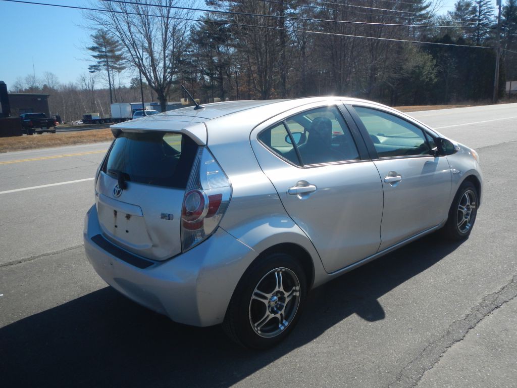 2012 Toyota Prius Image 6