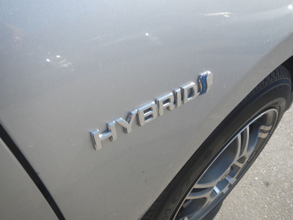 2012 Toyota Prius Image 13