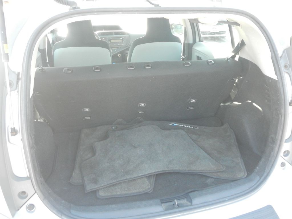 2012 Toyota Prius Image 33