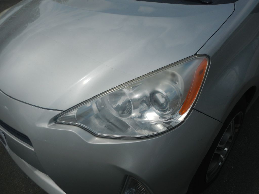 2012 Toyota Prius Image 36