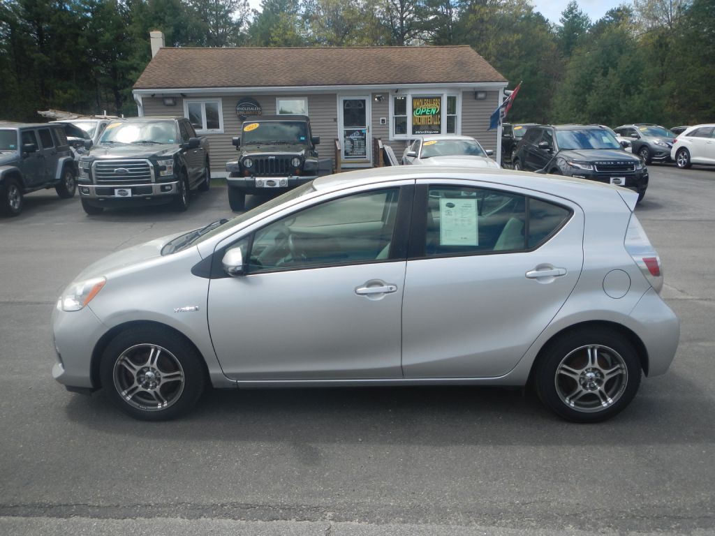 2012 Toyota Prius Image 39
