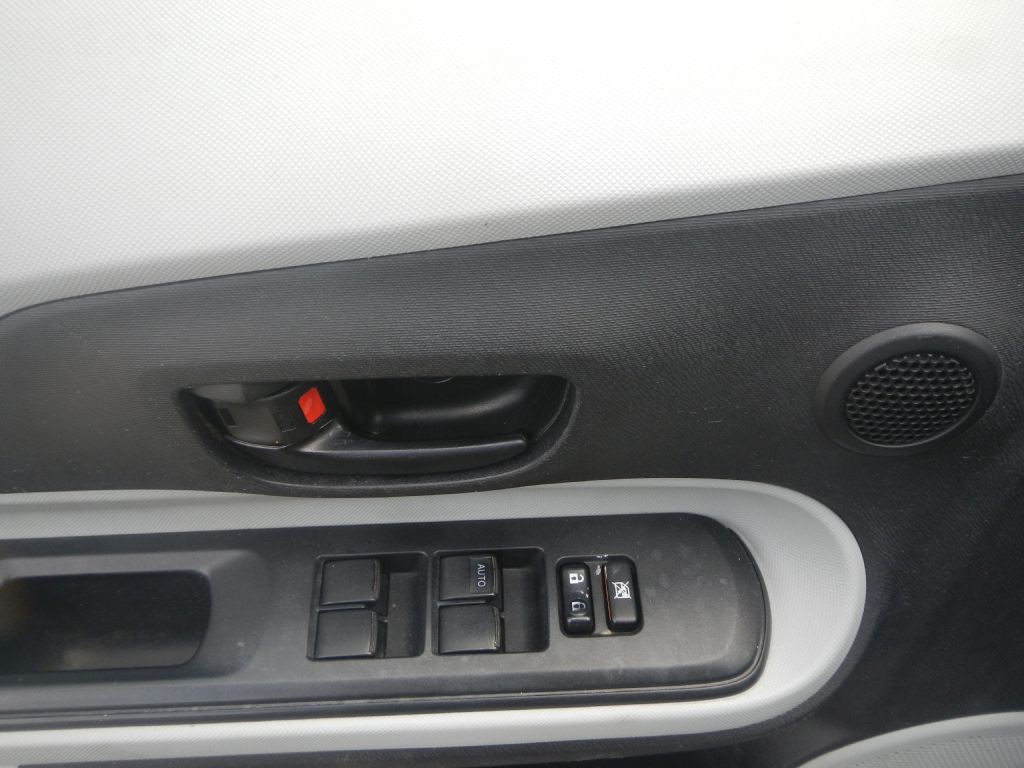 2012 Toyota Prius Image 47